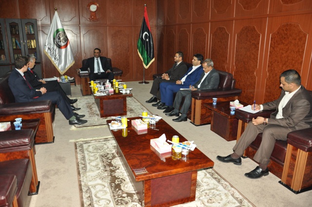 اجتماع السيد وزير العدل بسفير المملكة المتحدة لدى ليبيا ‫(3