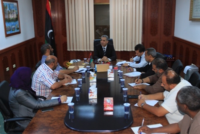 وزير العدل يجتمع بمدراء الإدارات