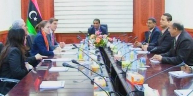 وزير العدل يستقبل وفداً من الخارجية والسفارة البريطانية