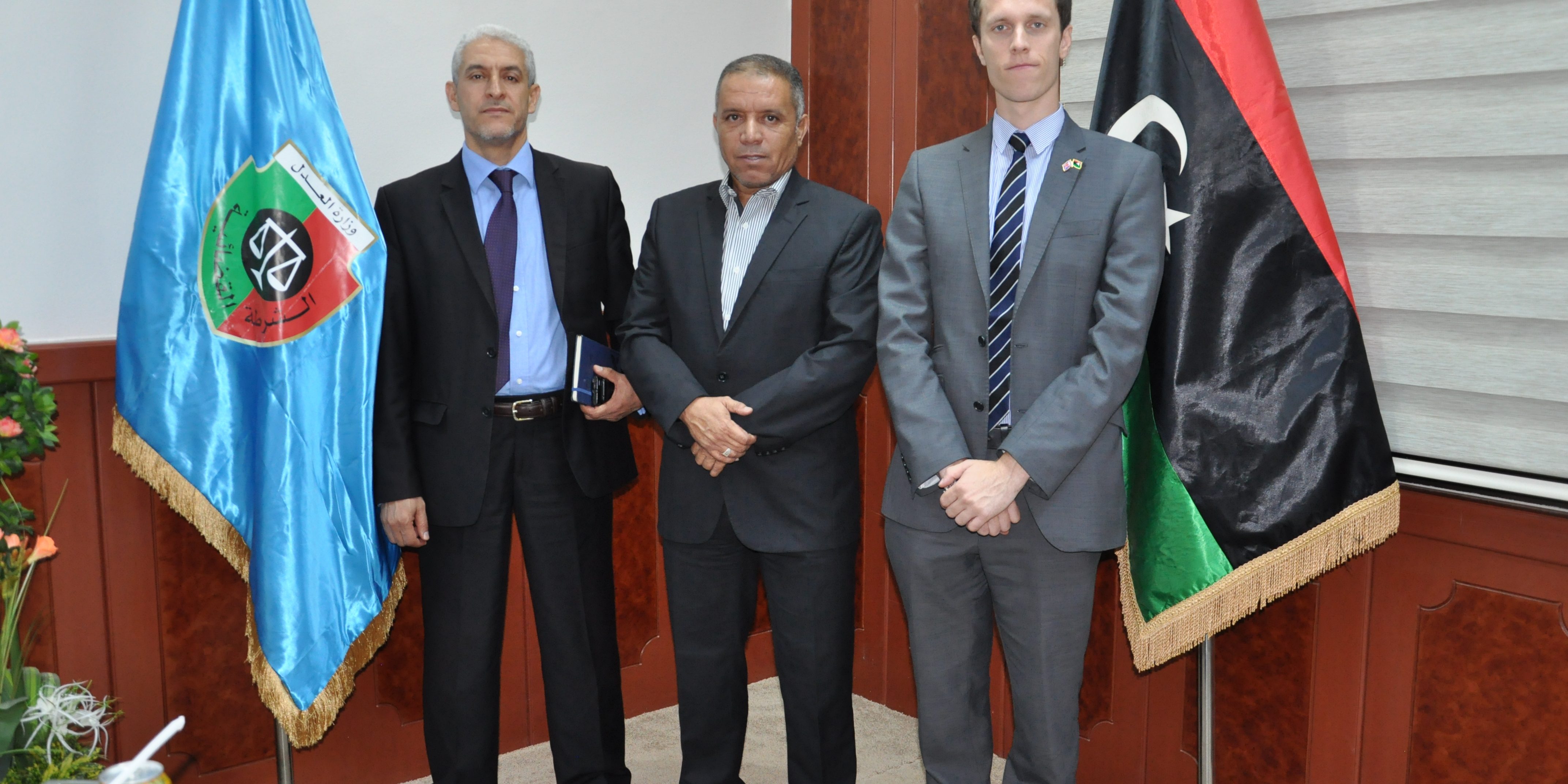 وفد سفارة المملكة المتحدة مع رئيس جهاز الشرطة القضائية