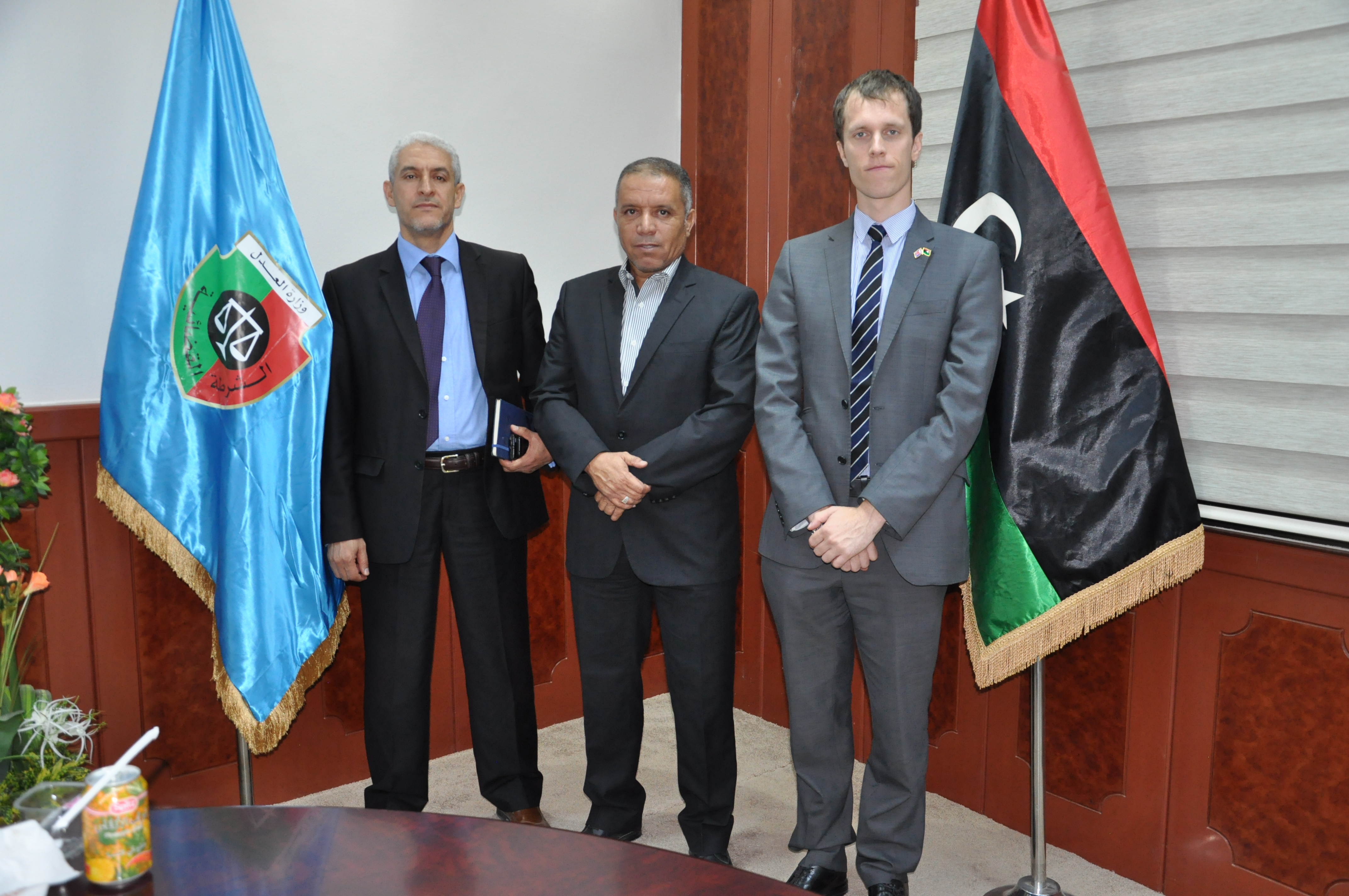 وفد سفارة المملكة المتحدة مع رئيس جهاز الشرطة القضائية