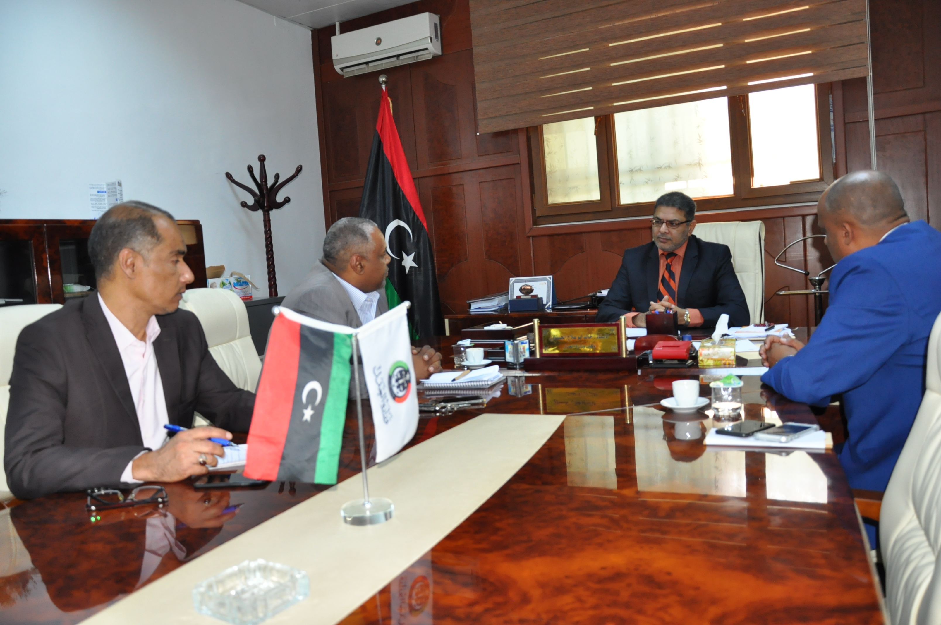 الوكيل مهاجرين