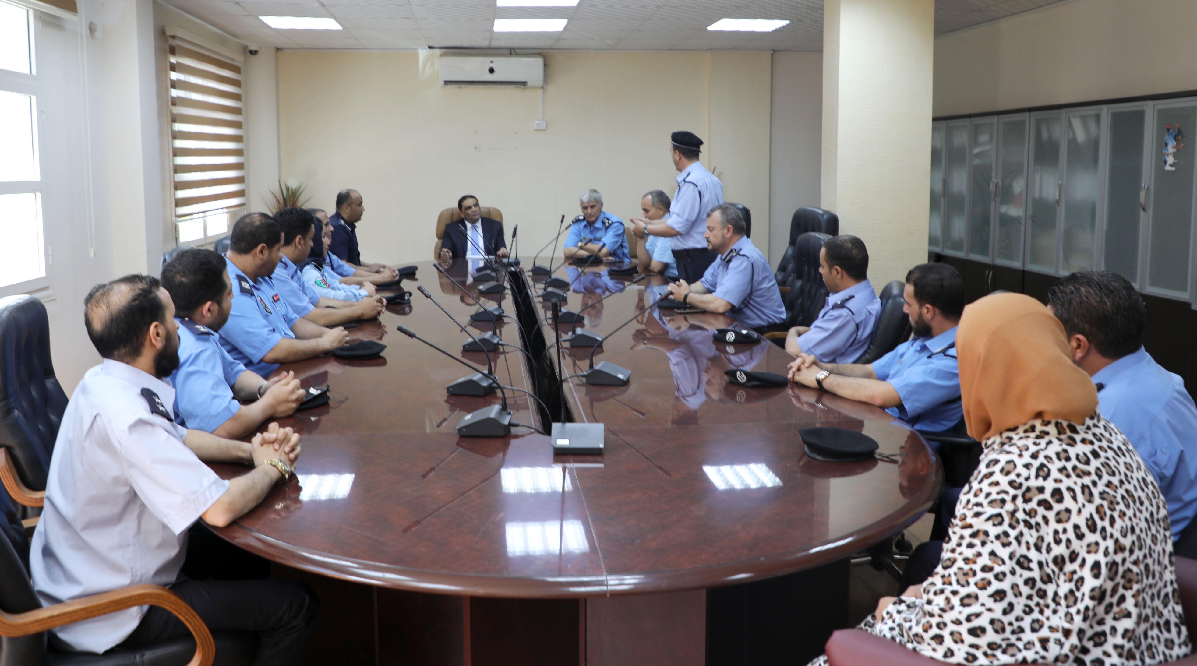 وزير العدل يجتمع بجهاز الشرطة القضائية