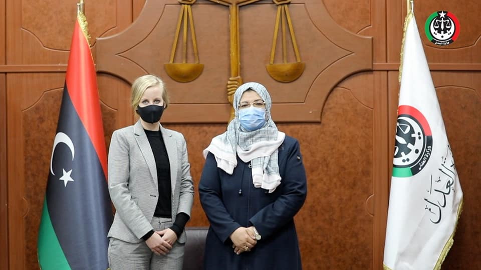 وزيرة العدل حليمة إبراهيم تستقبل نائبة سفير المملكة الهولندية لدى ليبيا. 2
