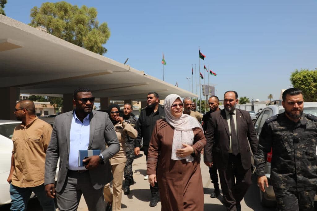 وزيرة العدل تتفقد مقر مجمع المحاكم بمدينة طرابلس