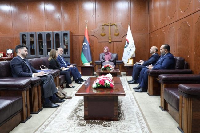 معالي وزيرة العدل تجتمع مع السفير التركي لدى ليبيا