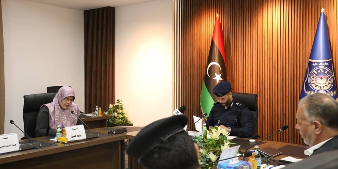 وزيرة العدل تحضر اجتماع اللجنة العليا لمتابعة ملف الهجرة غير الشرعية والحدود