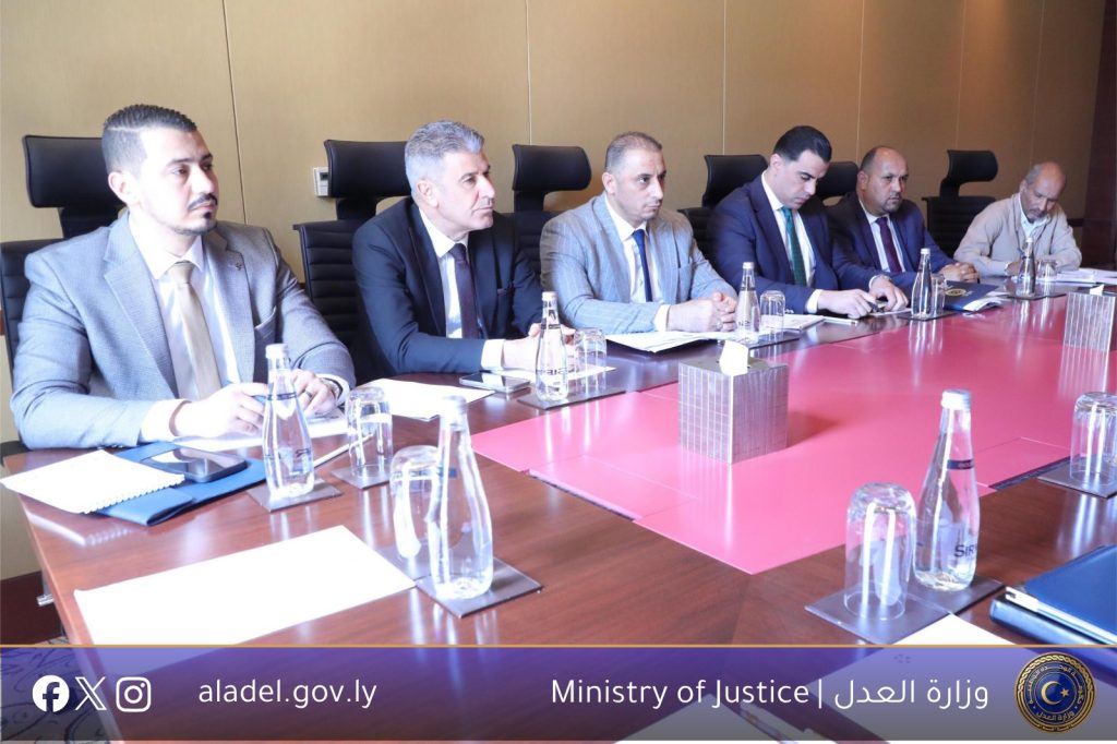 وفد من وزارة العدل يلتقي مع مساعد وزير الخارجية للشؤون القنصلية للجمهورية العربية المصرية